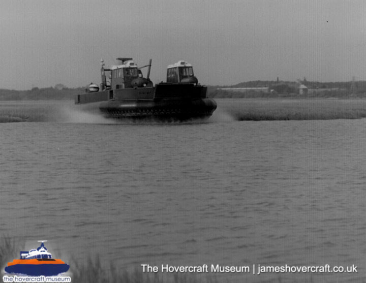 SRN6 Mark 5 - Welldeck -  (credit: The Hovercraft Museum Trust).